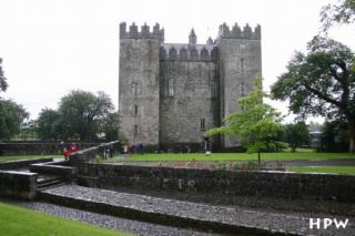 Bunratty Castle - eine mittelalterliche Burg im Regen