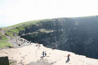 Cliffs of Moher - dieses Bild wird es so nicht mehr geben - die Kante ist abgesperrt