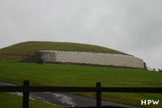 Eine Hinterlassenschaft der 'Boyne Valley Culture': der Grabhügel von Newgrange