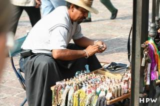 Mexico City, ein Straßenhändler verkauft seine Waren