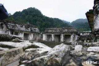 Palenque - Gebäude im Palast