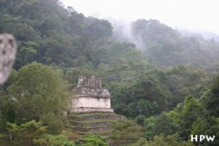 Palenque-ein Tempel von der Seite
