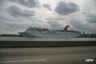 Miami, Kreuzfahrtschiff im Hafen
