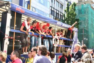 Die grosse Parade zum Christopher Street Day in Köln Im Jahr 2006